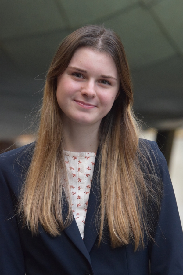 Eva Meeuwissen MG bestuur management lid Centrale Studentenraad CSR