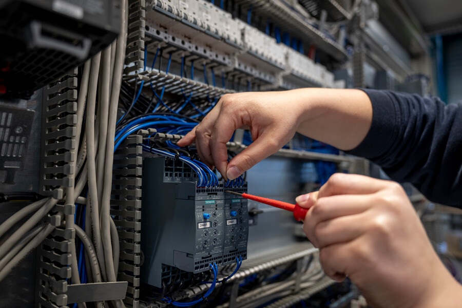 Technicus mechatronica elektrotechnische systemen bbl 1