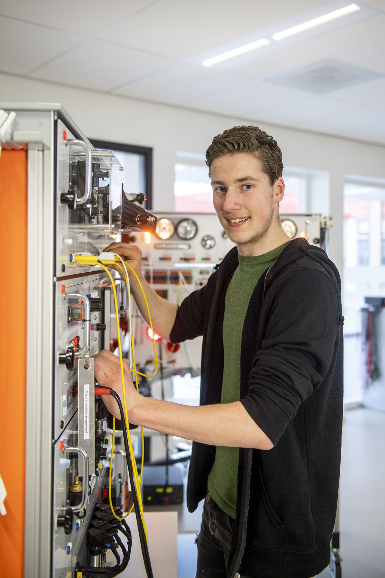 Allround technicus voertuigen en mobiele werktuigen personenautos