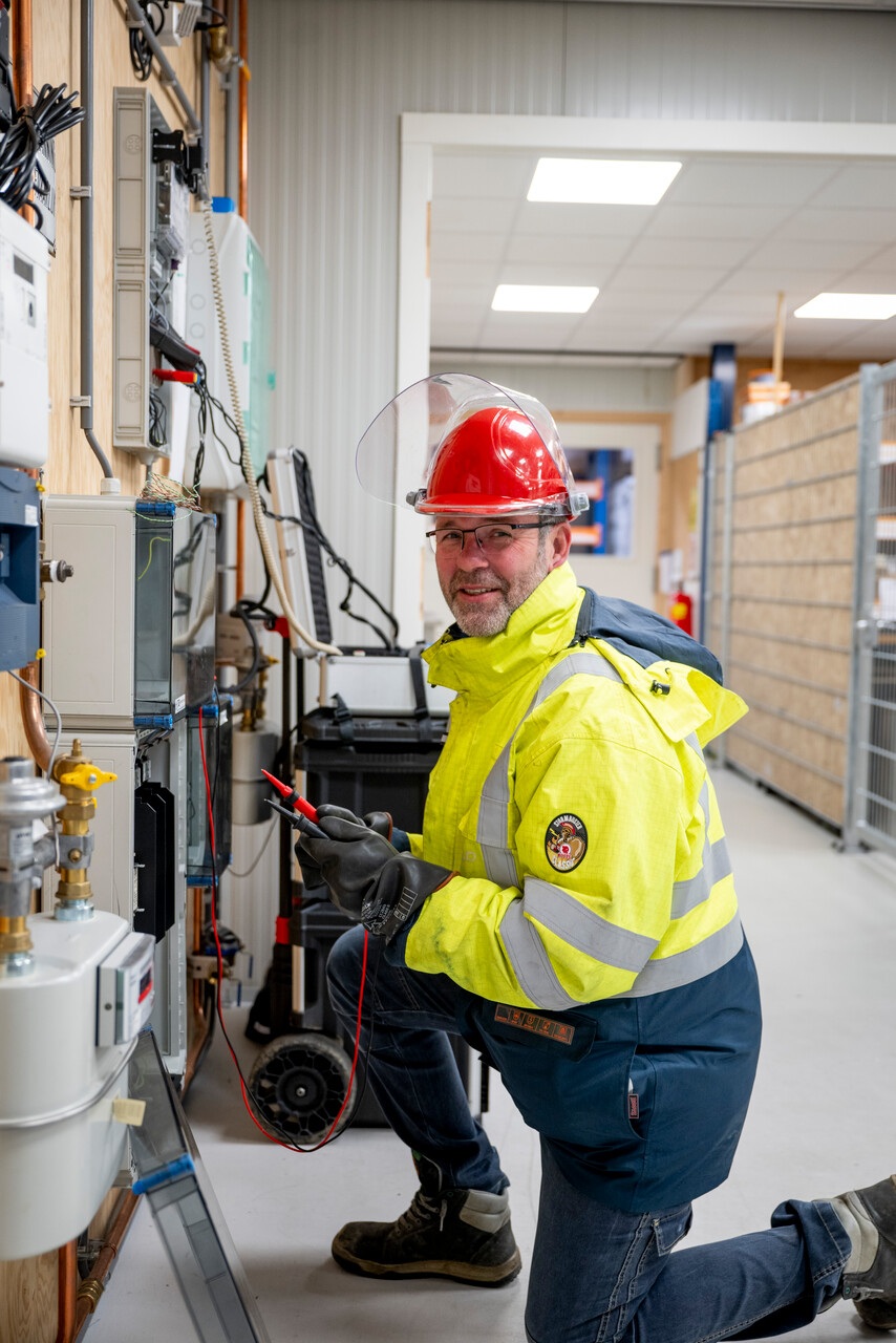 Eerste monteur elektrotechnische installaties in de gebouwde omgeving bbl