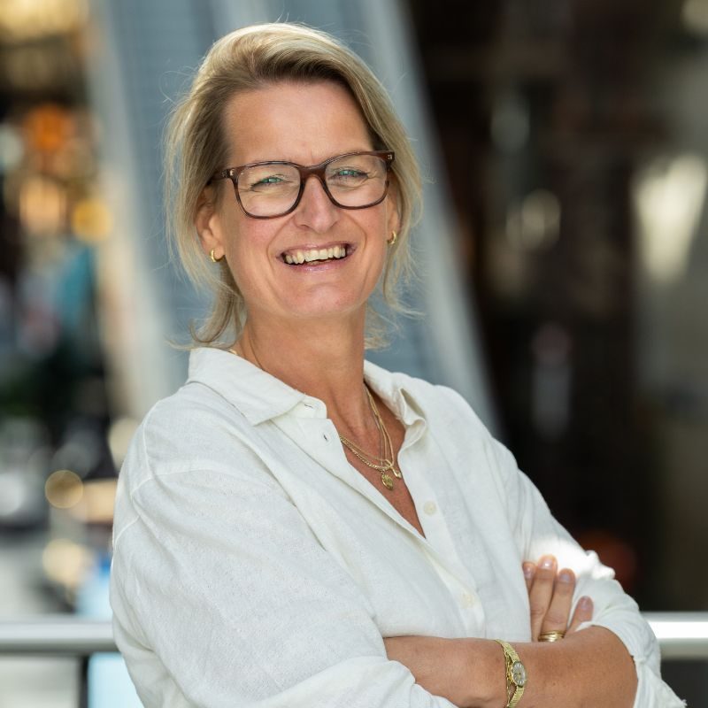 Esther Dommerholt expert op het gebied van scholingsvraagstukken in Onderwijs, Kinderopvang, ICT en Dienstverlening.