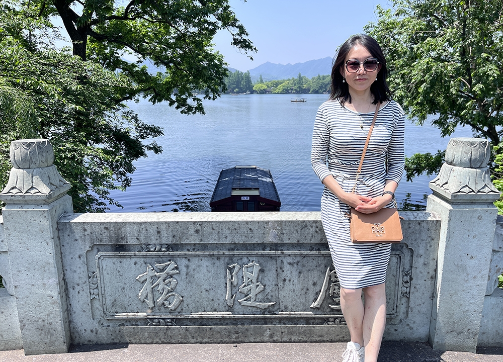 Yuanyuan Li