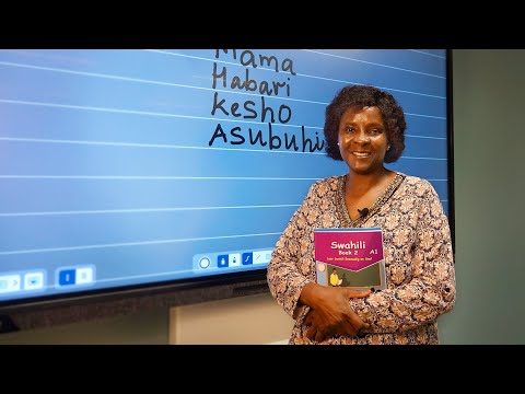 Odilia Okonga geeft Swahili bij Volksuniversiteit